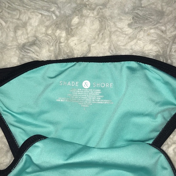 Bikini - Picture 2 of 3